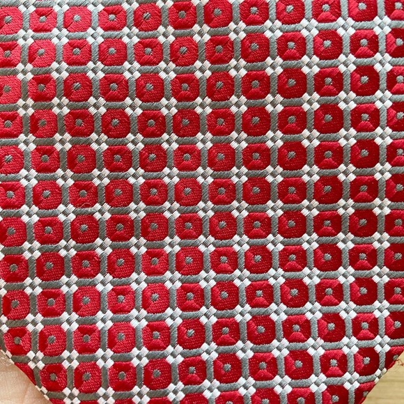 ALEXANDER JULIAN COLOURS Men's Red/Silver Check Handmade Polyester Necktie sz OS - Picture 3 of 9